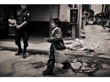 Sicariato de Sion - La historia de violencia y muerte en Latinoamerica - Javier Arcenillas © LUIS VALTUEÑA.ORG