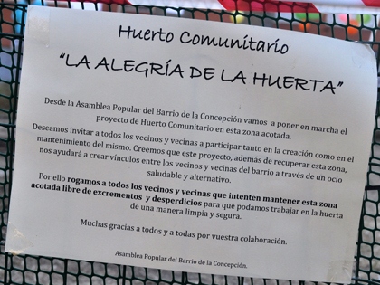 Foto del cartel anunciando la creación del huerto. Foto: ©Adriana García Solbes