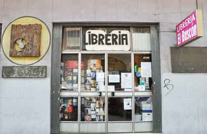 Foto de la fachada de la Librería El Buscón, en la calle Cardenal Silíceo 8, de Madrid.