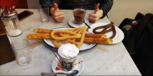 Tomando café con churros