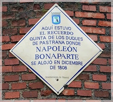 Placa recordando que Napoleón estuvo aquí